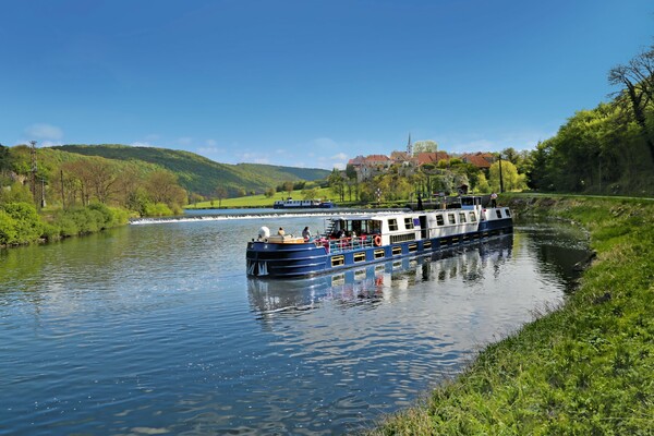 Enchanting Christmas Markets along Alsatian Canals (port-to-port cruise)